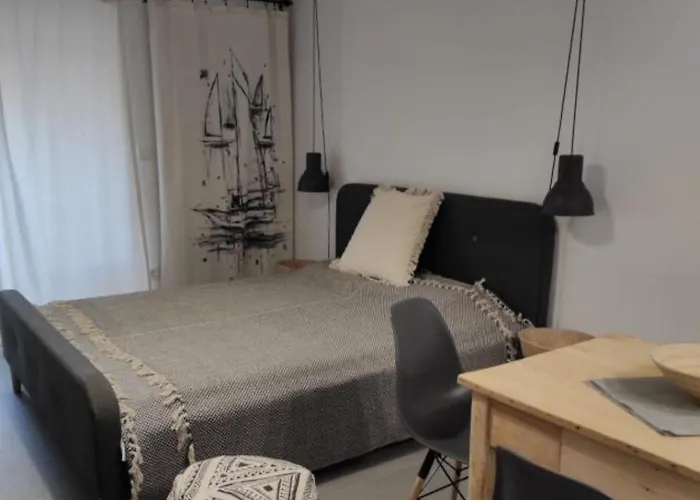 Modern Beachfront Near Sibenik Lejlighed *